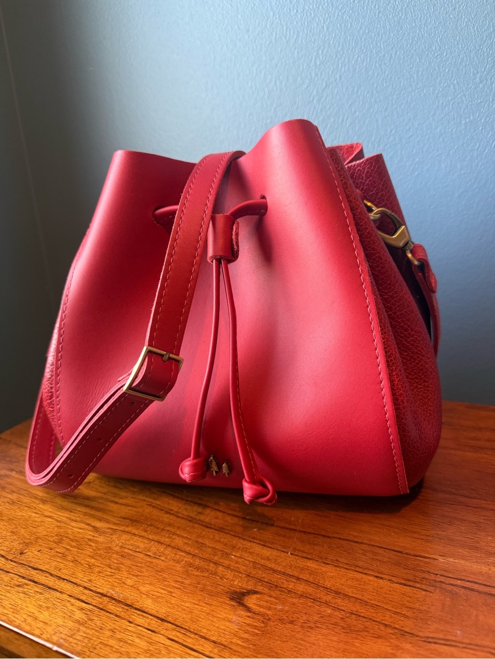 Portland Leather - Nest Bucket in chili Red/Ruby